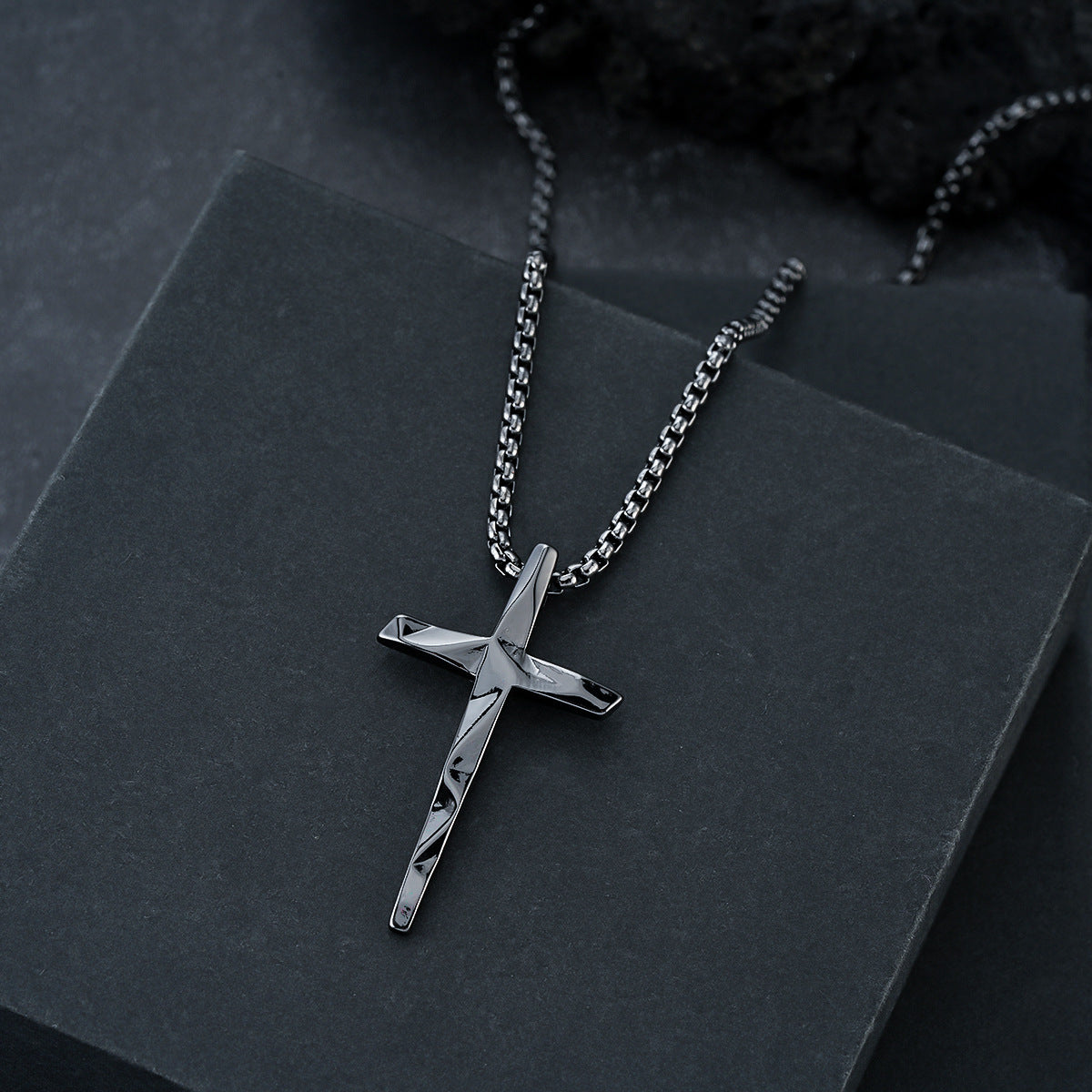 Wholesale boys'  trendy cross pendant necklace